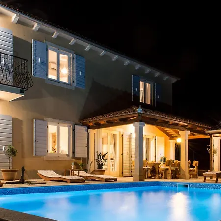Сasa de vacaciones In With Wifi Smoljanci