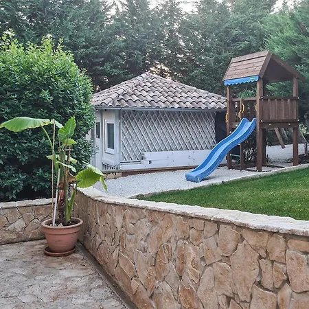 Σπίτι διακοπών Cozy In With Kitchen *